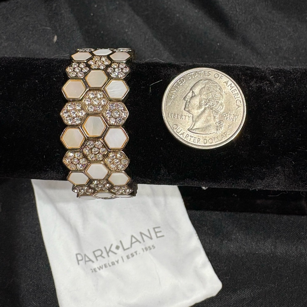 Park Lane Buzz Hexagon Bracelet